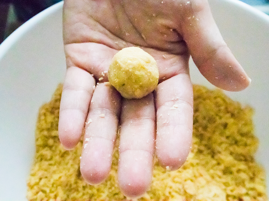 Membuat kuih makmur cara Resepi Biskut