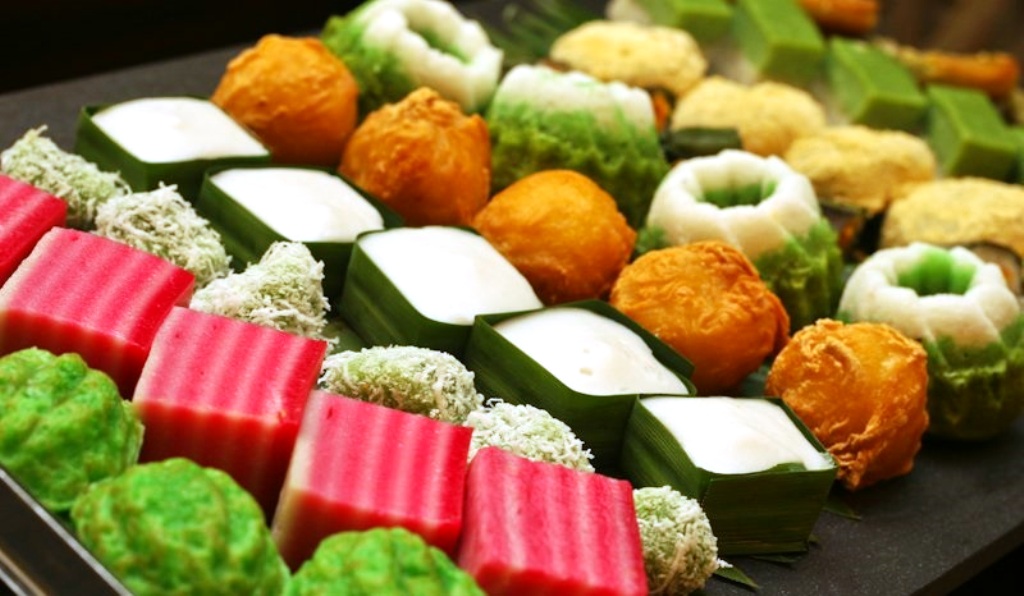 7 Traditional Malaysian Kueh Recipes Using Pandan 